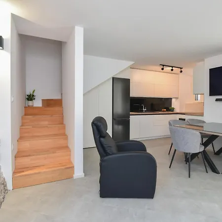 アパート Gravosa Stone House *